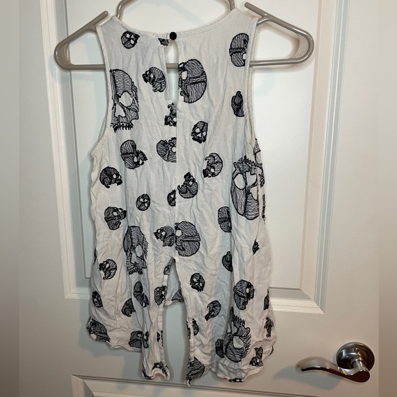 White & black Skull Tank top - Picture 2 of 2